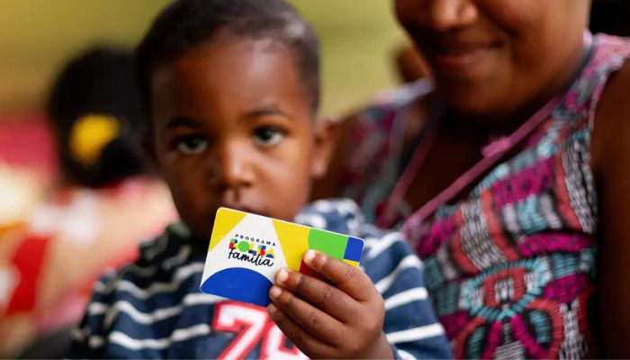 © Lyon Santos/ MDS Caixa começa a pagar Bolsa Família de maio